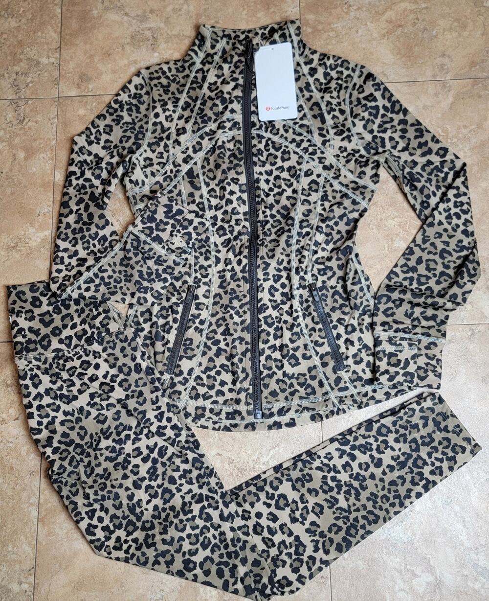 Lululemon 2 Animal Print Defined Jacket Leggings Set Athlesuire Activewear Gym